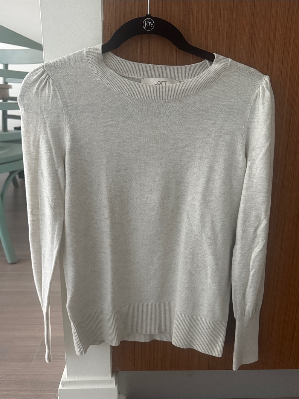 LOFT Light Gray Puff-Shoulder Crewneck Sweater
